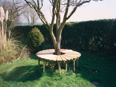 Tree bench at Kings Langley school Herts '03